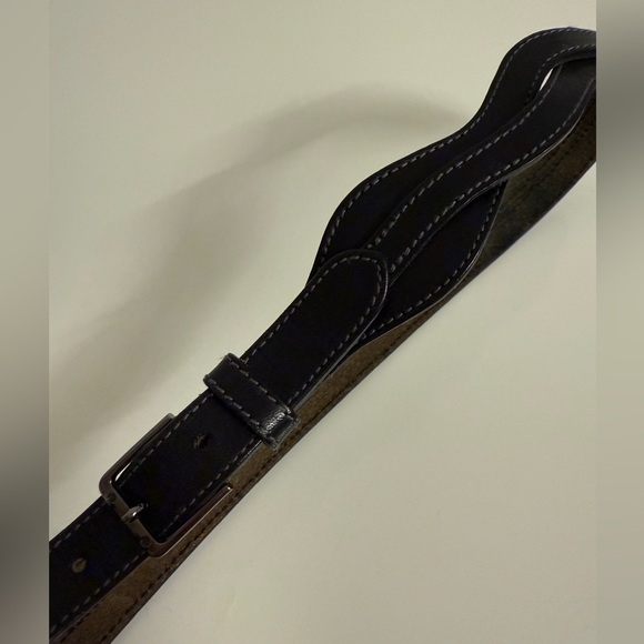 Vintage Women Navy Leather Belt - Picture 2 of 6